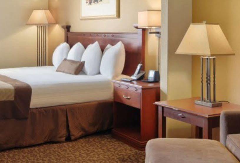 Hotel Wingate By Wyndham - Edmonton West Zewnętrze zdjęcie